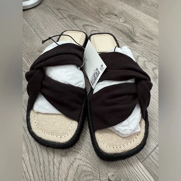 H&M Black and Cream Women's Sandals - Picture 6 of 7